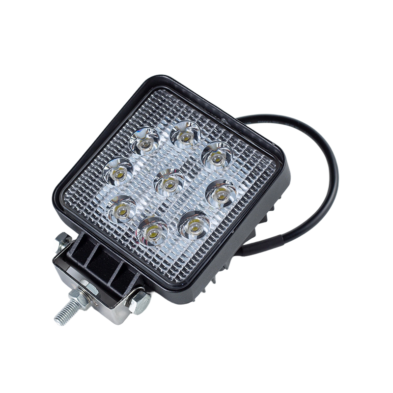 چراغ کار مربعی 9 ال ای دی سنگین IP67 002 برای وسایل نقلیه صنعتی